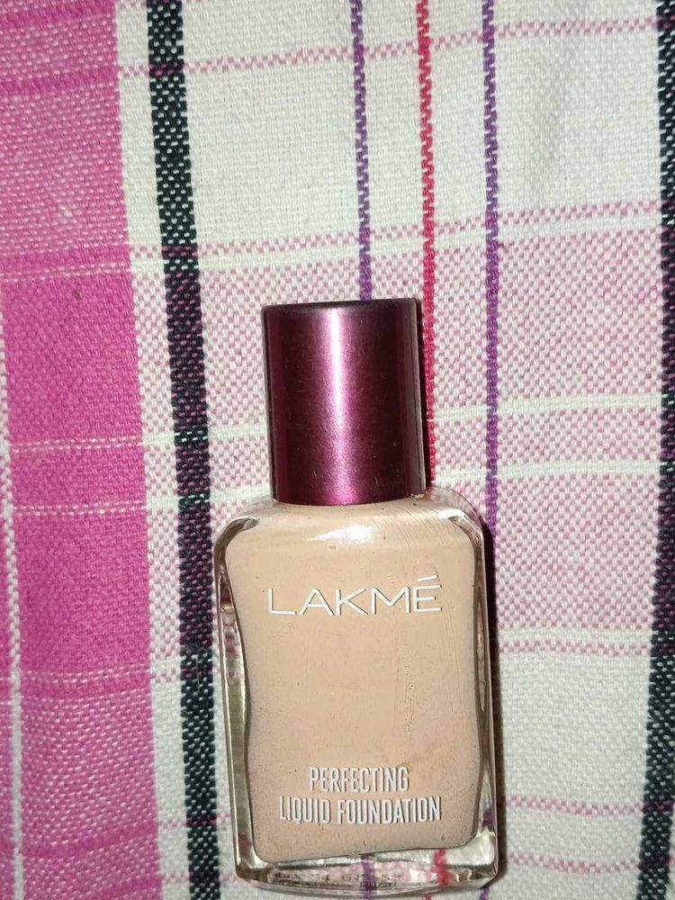 Lakme Perfecting Liquid Foundation