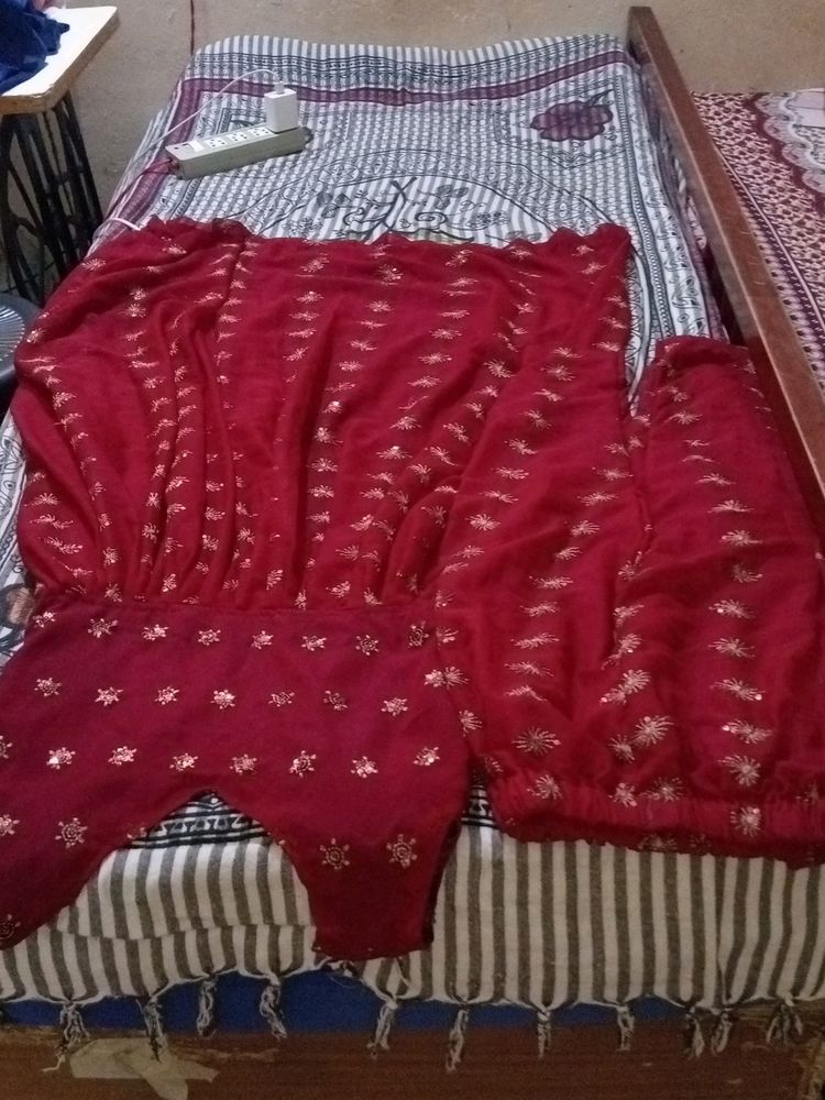 Beautiful  New One Time Use Anrakali Kurti With Pa