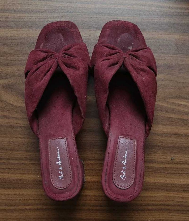 Maroon Knot heels