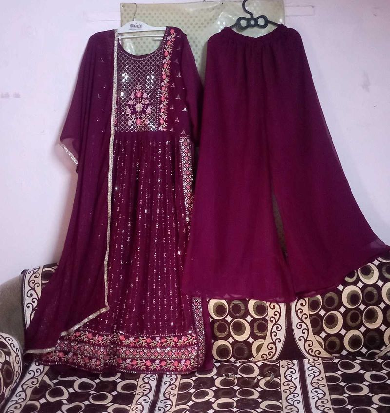Very Beautiful Nayra Cut Suit