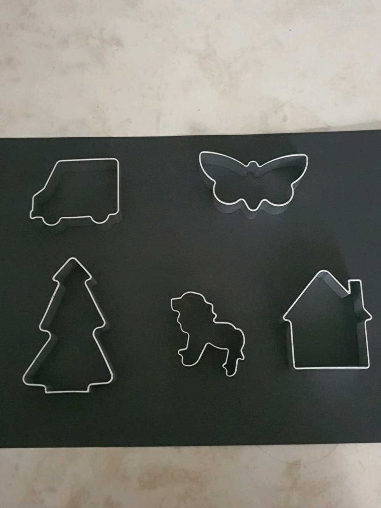 🥳Set Of 5 Cookie 🍪 Cutters