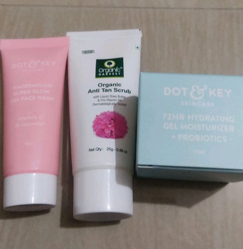 Dot &amp; Key Gel Moisturizer, Facewash &amp; Scrub Sample