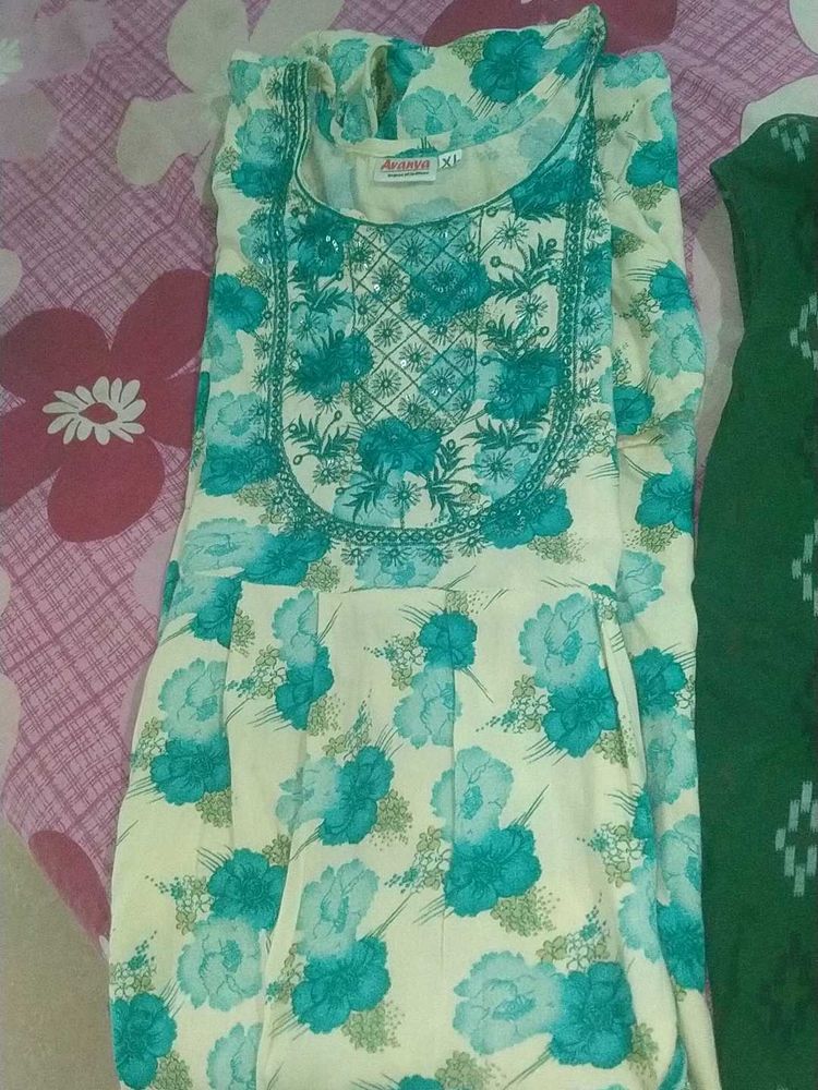 Iam Selling A New Kurti In Combo Item Light Green