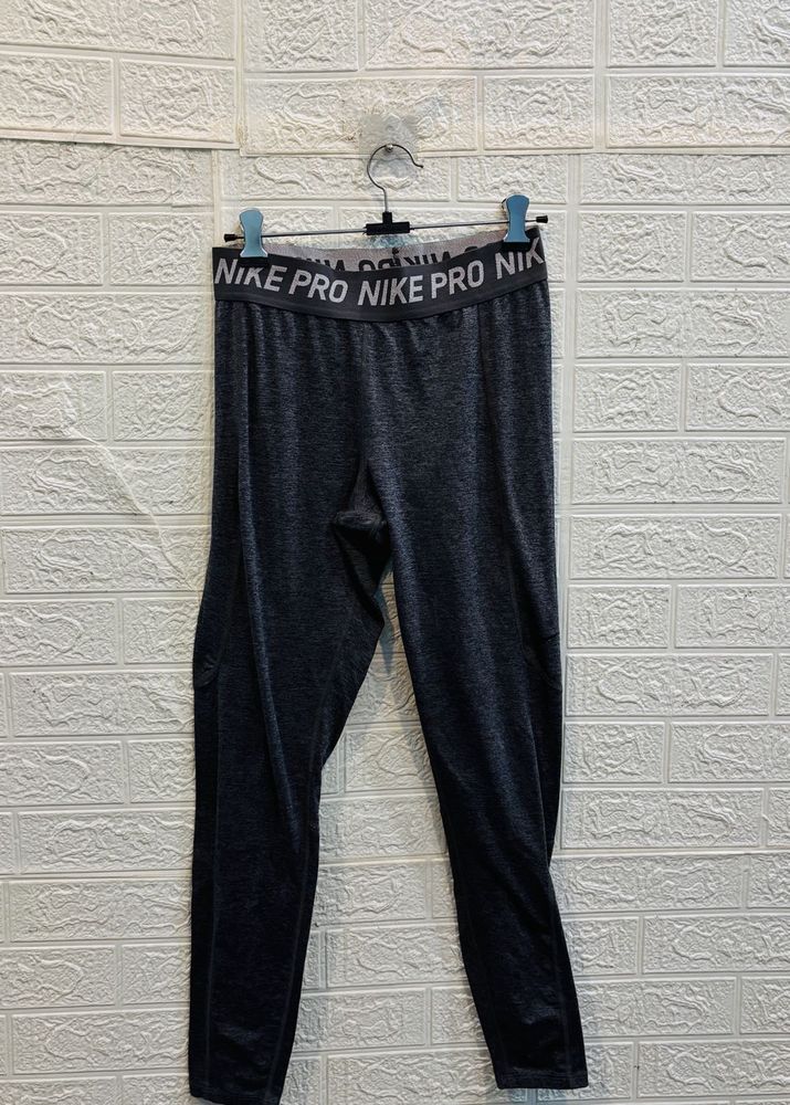 🇫🇷 Nike Pro Imported Leggings