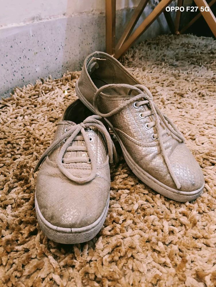Casual Shoes Size 6