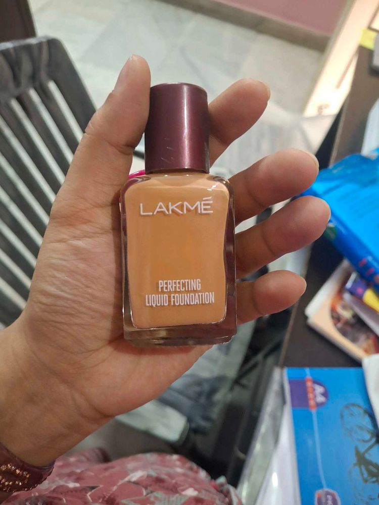 Lakme Perfect Liquid Foundation