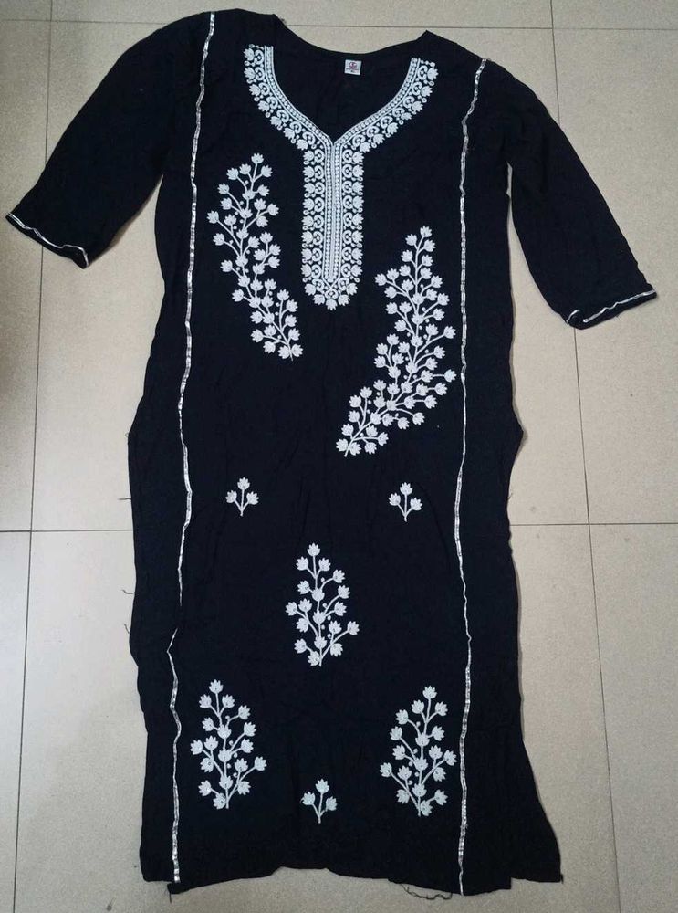 Elegant Navy blue Embroidered Kurta