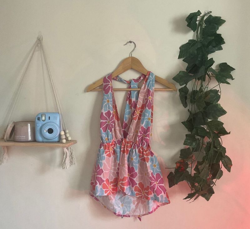 Floral Pastel Halter Tie Up🌸🍉