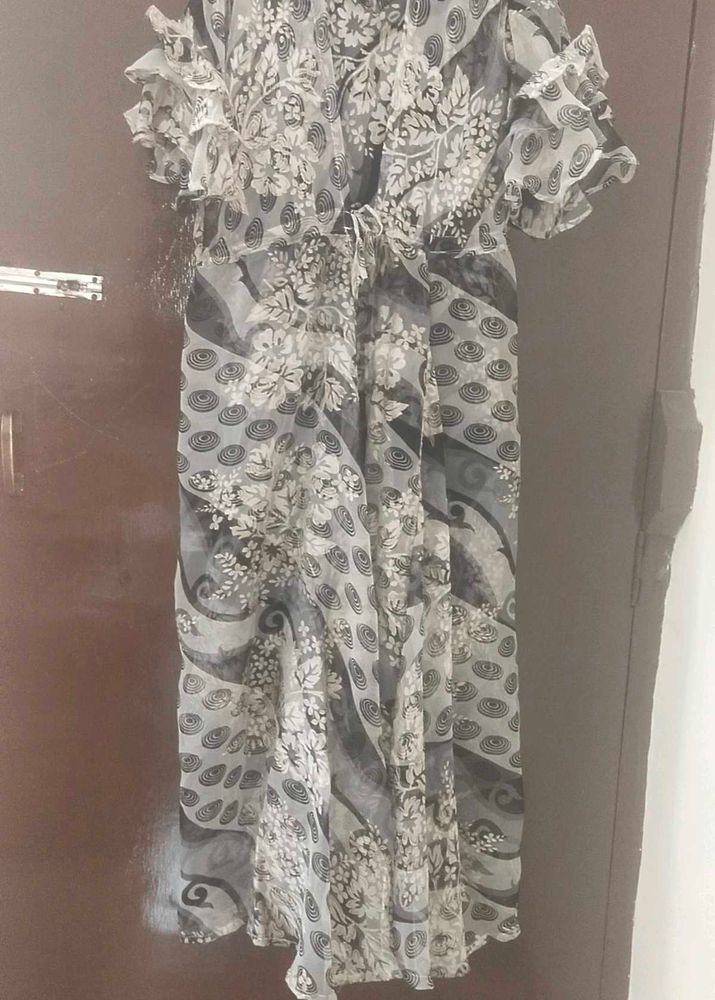 Kurta With Shrug Beautiful Sleeves Black And White