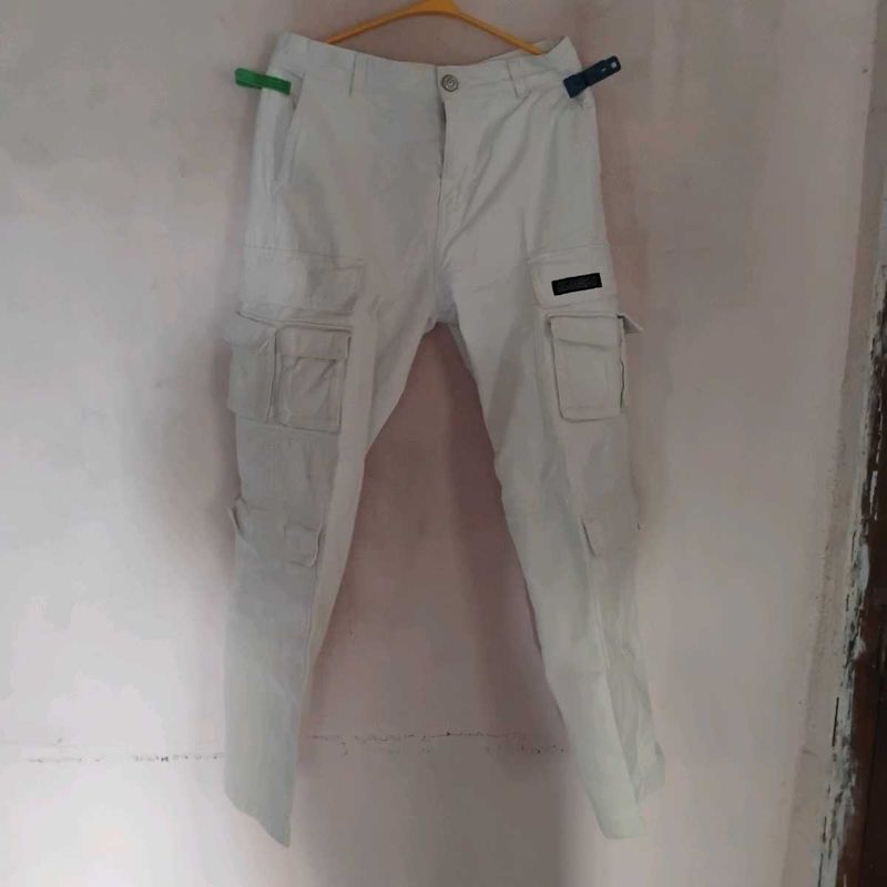 Men&#39;s White Cargo Pant (Size - Small)