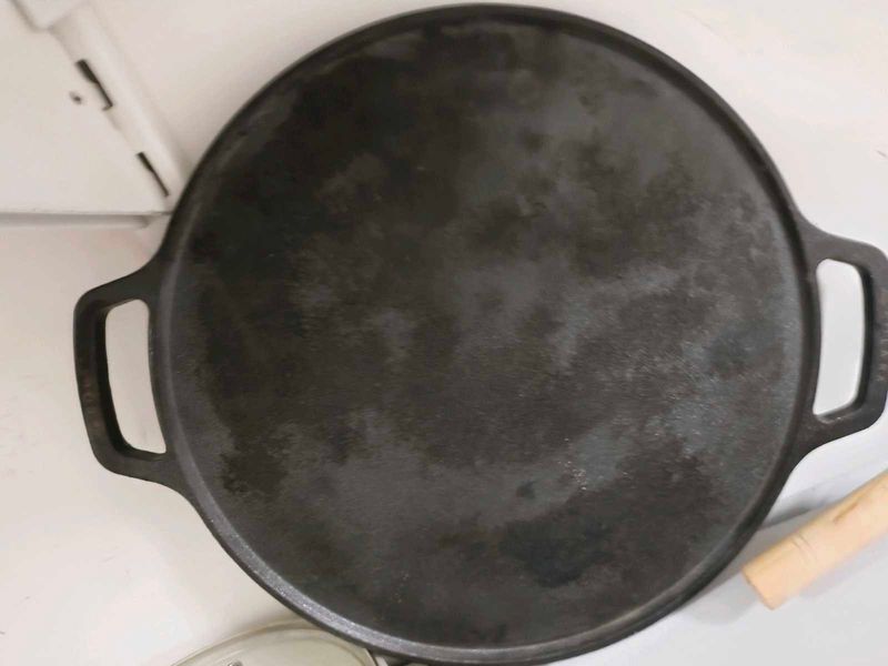 Cast Iron Griddle Pan