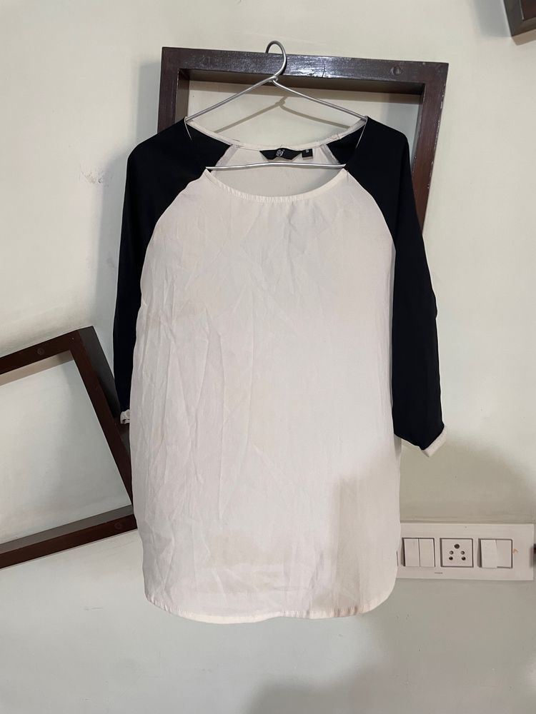 Black N White Top