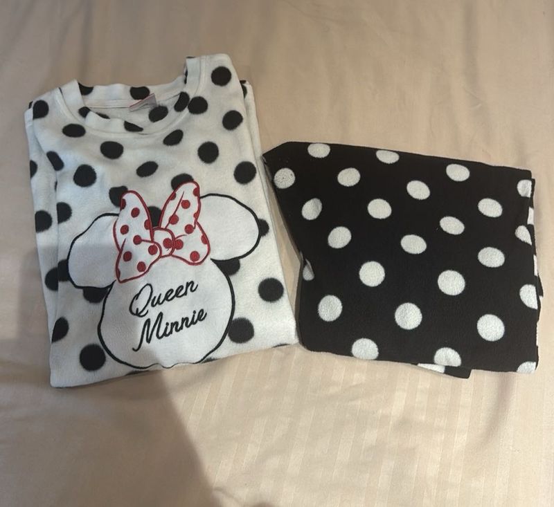 Flannel Winter Queen Minnie Night Suit