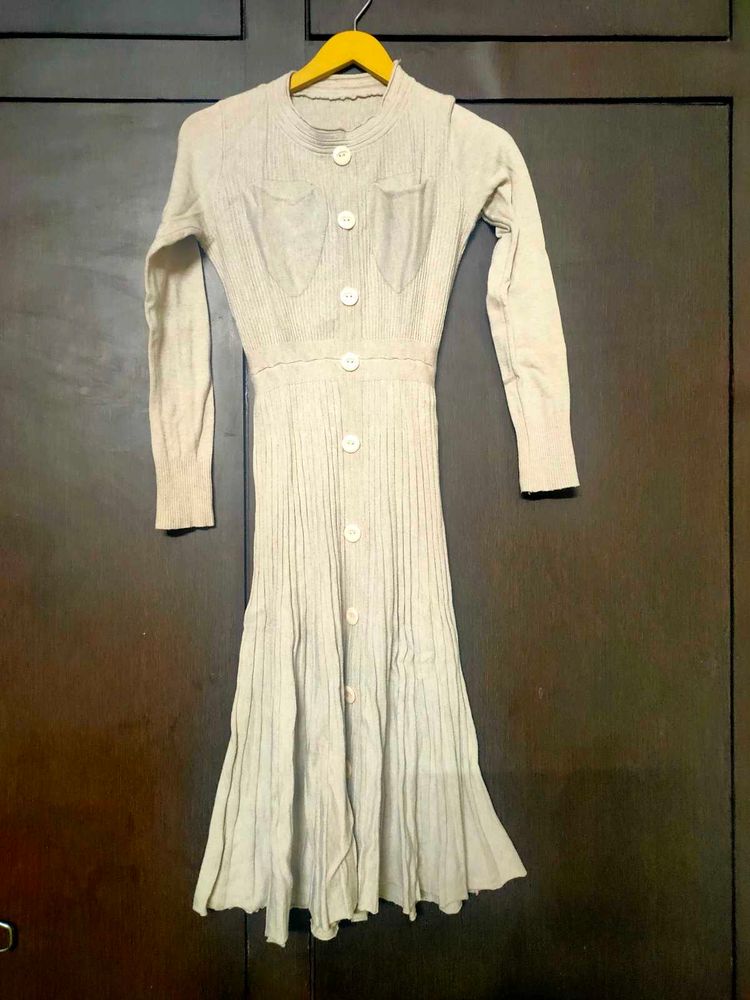 LIGHT BEIGE WOOLEN DRESS