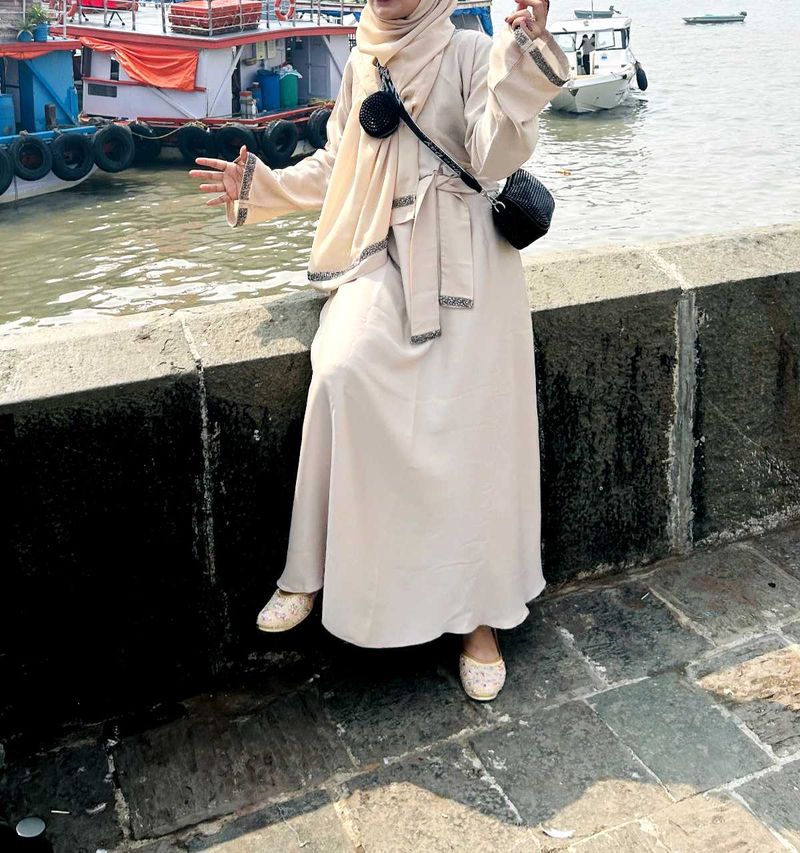 Elegant Abaya With Belt And Duppta