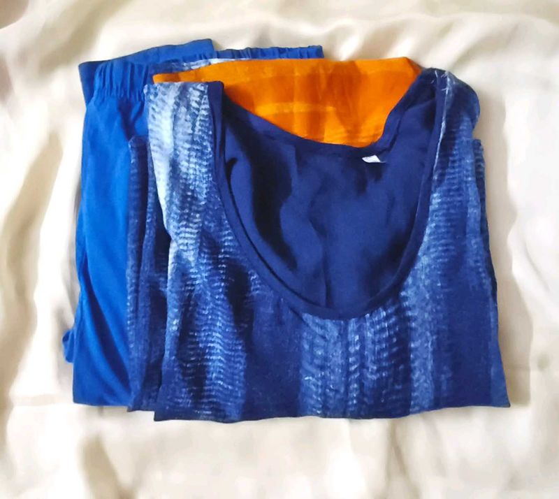 Blue Printed Rayon Kurti With Free Srishti Legging