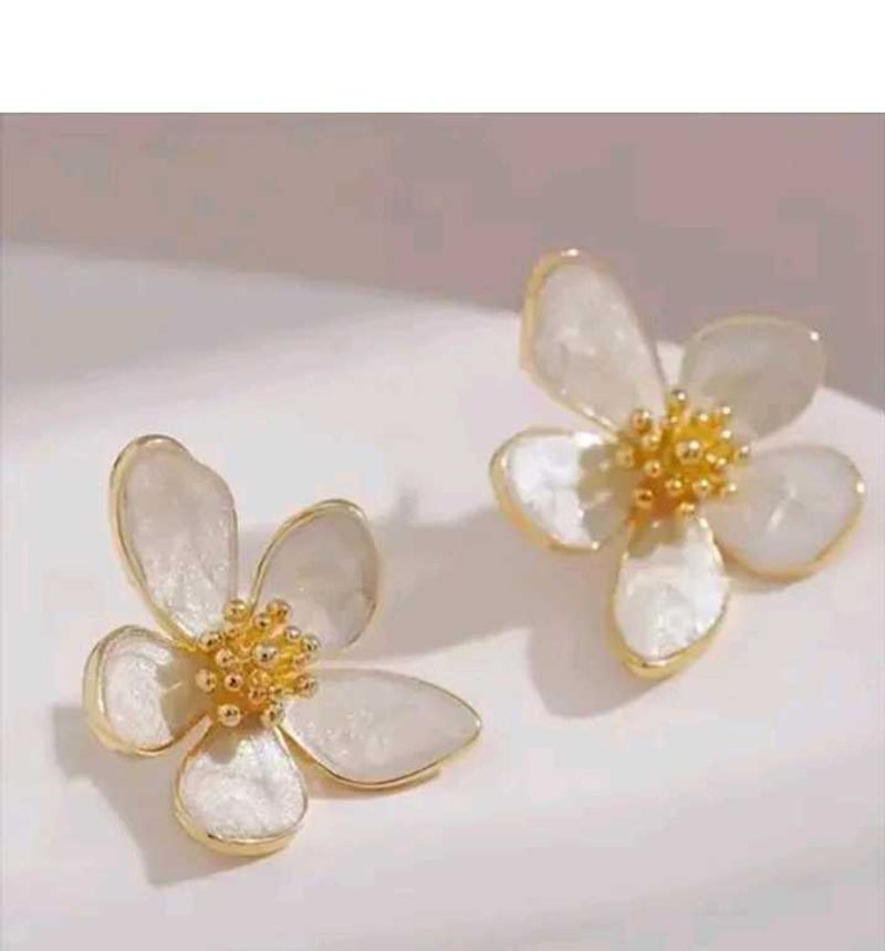 Lily Flower Earings