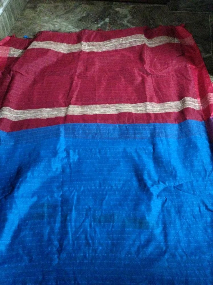 Saree with Blouse free sizes.