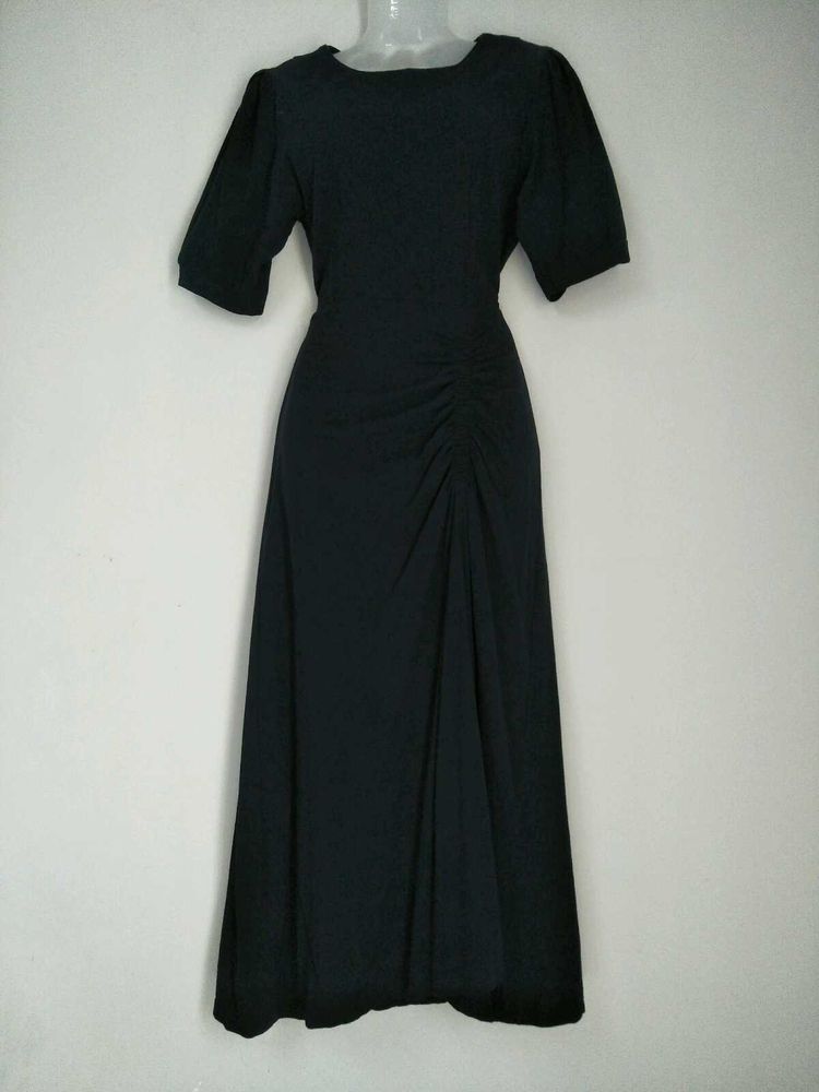 Elegant Black Gathered Waist Midi Dress