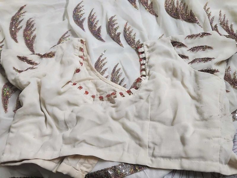 Beautiful White Saree With Blouse🥻