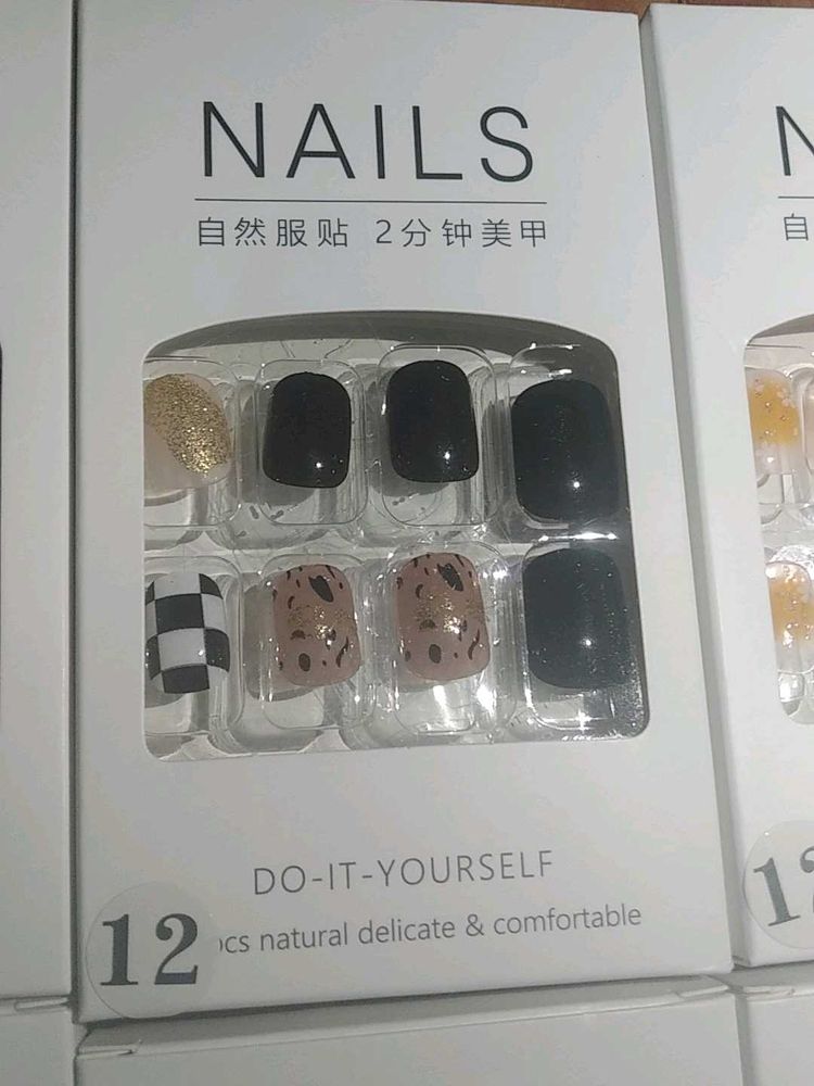 DIY Press-On Nail Bundle