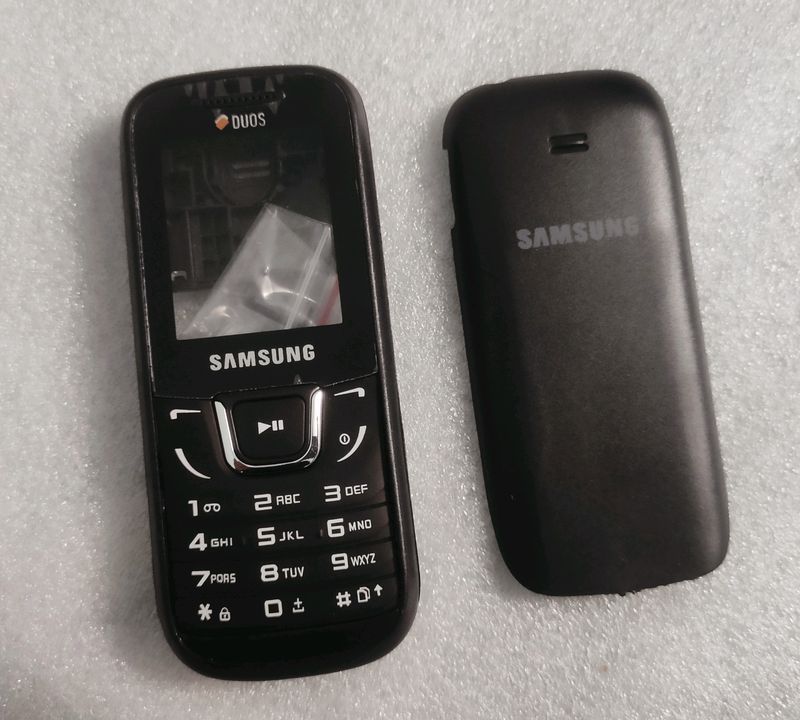 SAMSUNG Guru E1282 Full Body (Not a Phone)