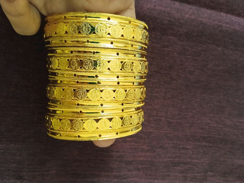 Elegant Gold Bangle Set