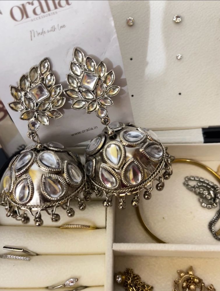 Oralia Jhumka