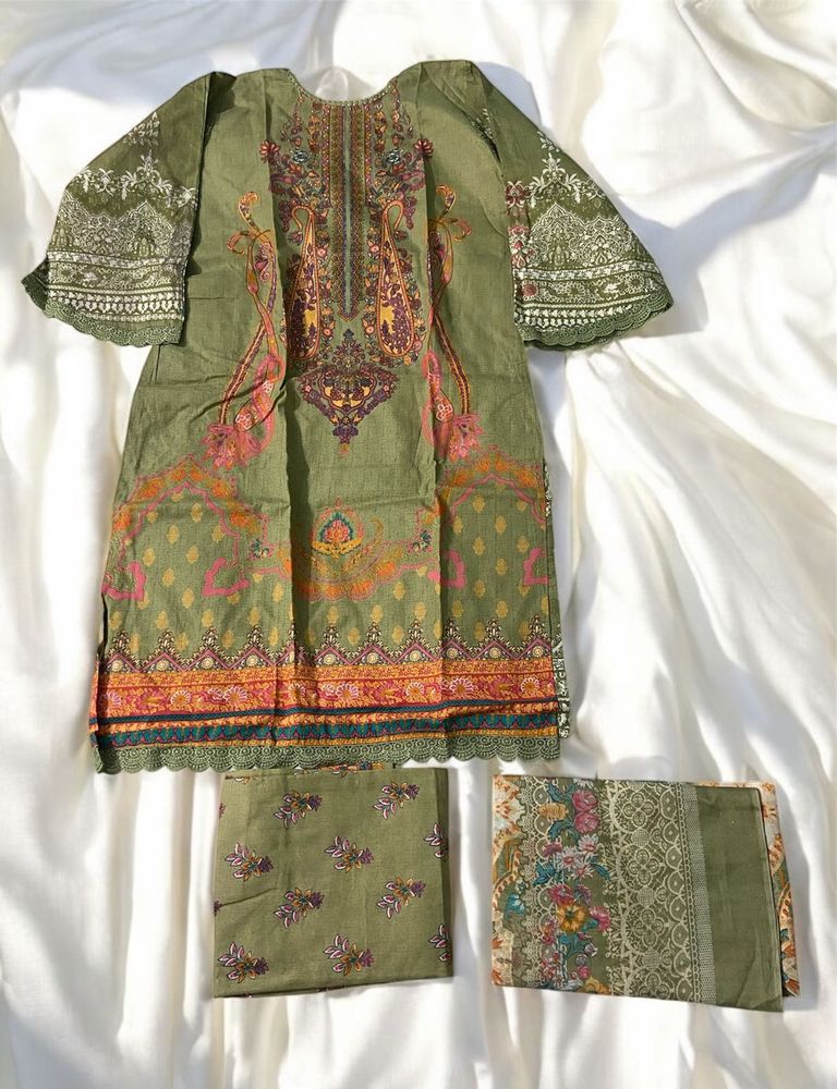 Winter Wear Full Pakistani 3 Piece Set