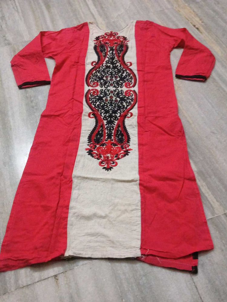 Elegant Red Embroidered Kurta