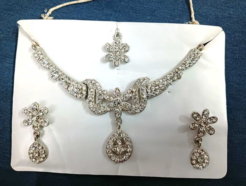 Sparkling Jewelry Set