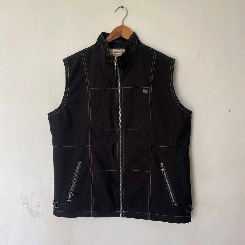 Vintage Black Sleeveless Puffer Vest