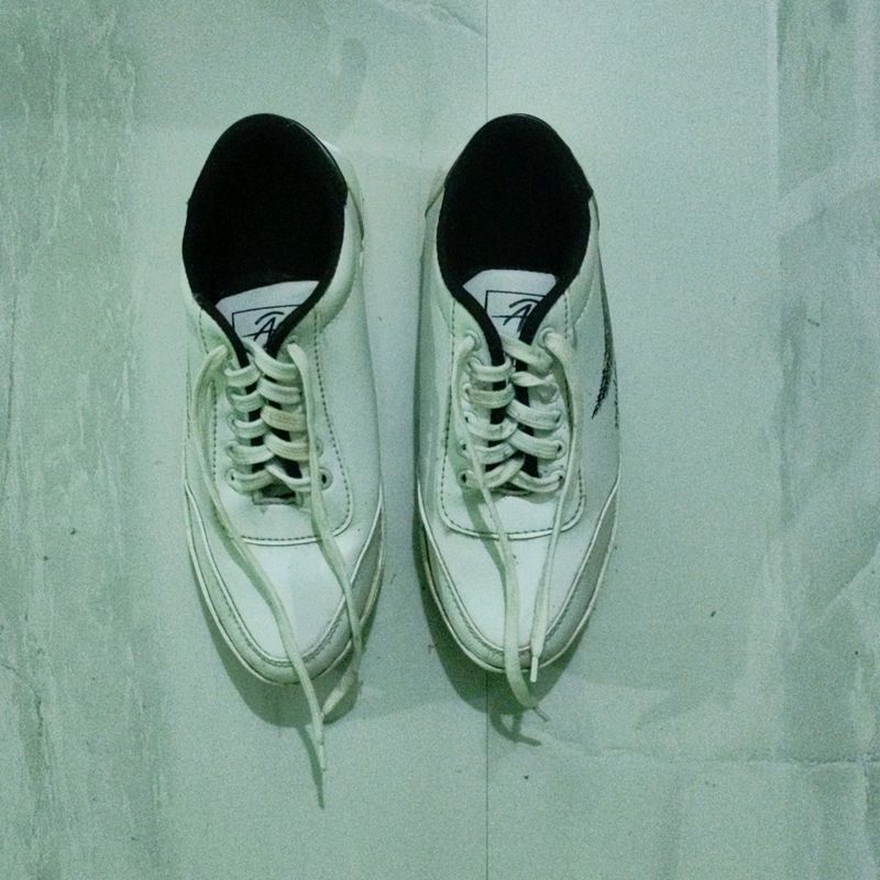 Casual Shoe, Not Wear Even Once... Brand New Conditions With Box Original.