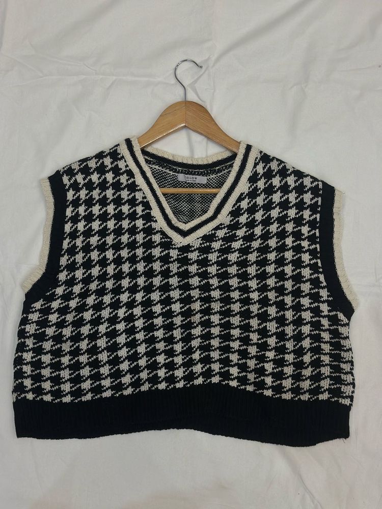 Houndstooth Knit Vest