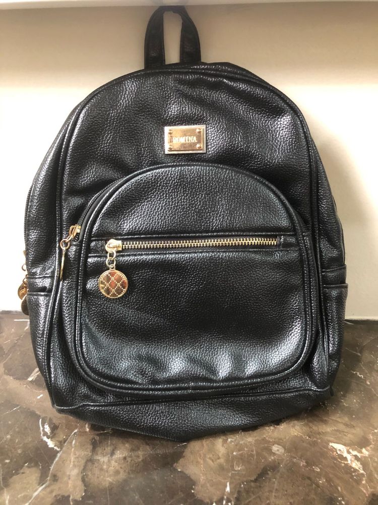Black Bagpack