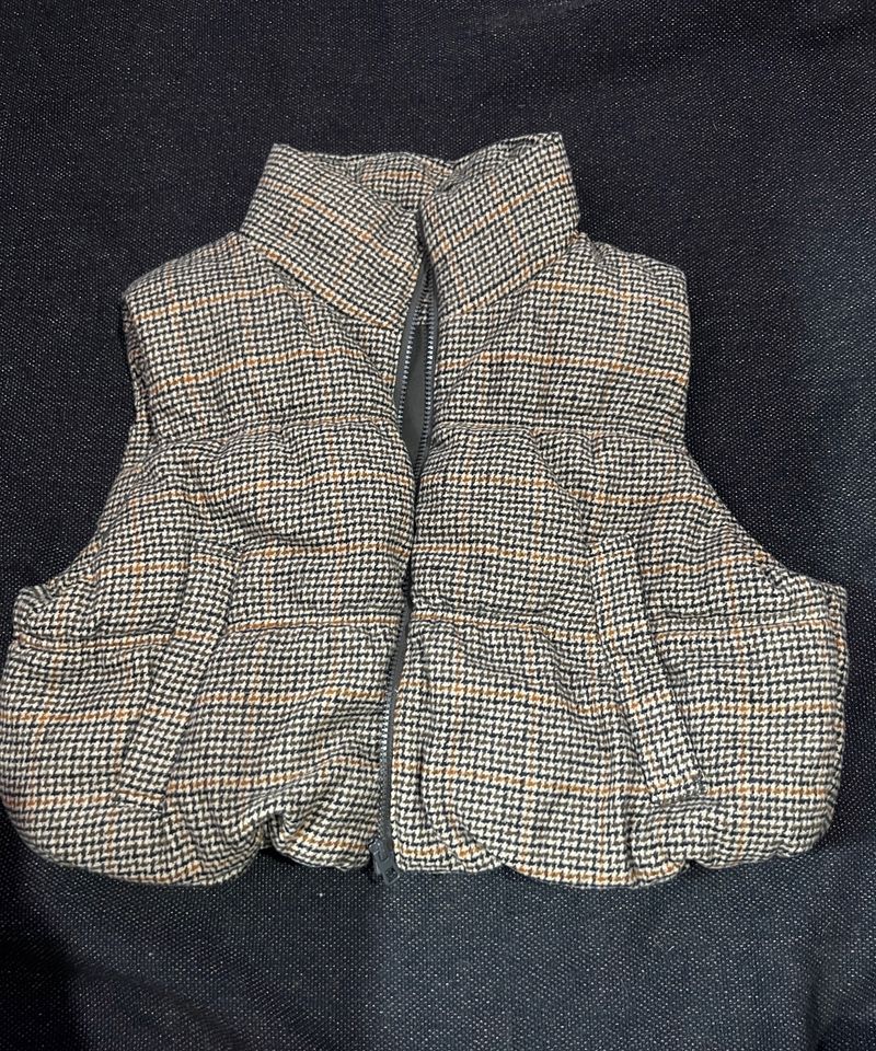 H&amp;M Plaid Cropped Puffer Vest