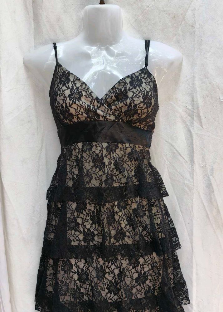 Elegant Black Lace Dress