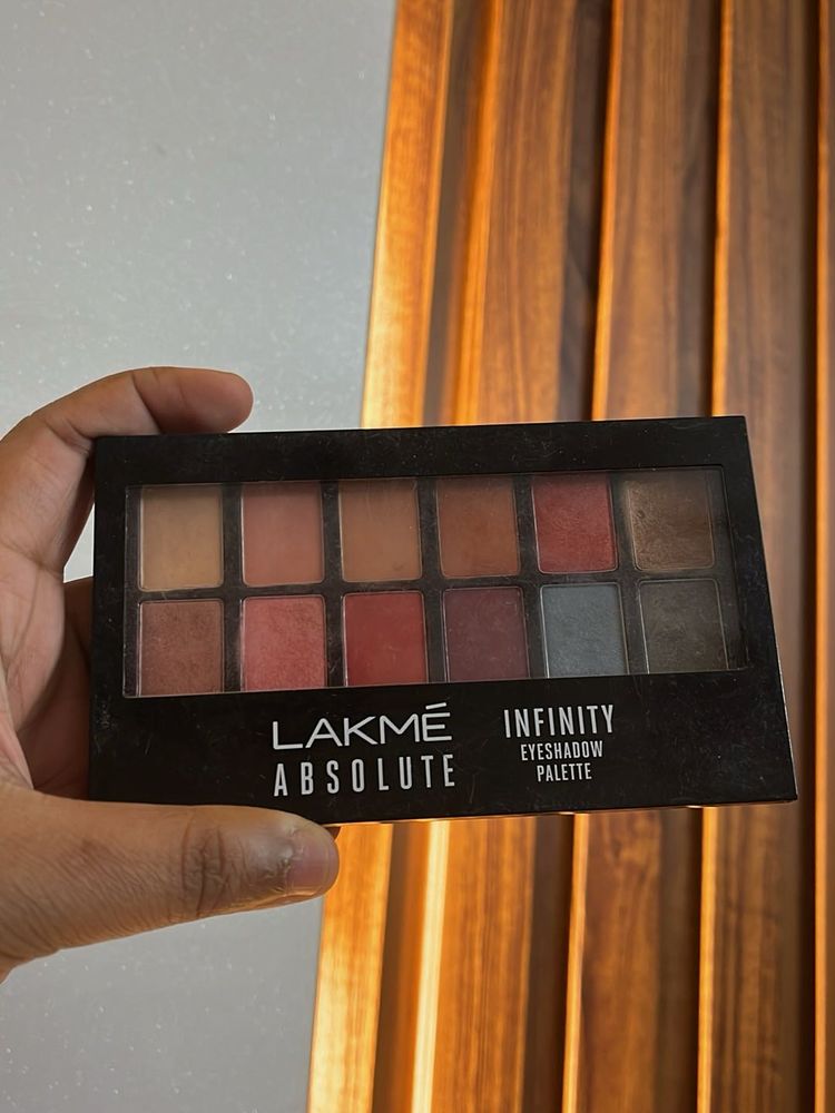 Lakme Absolute Eyeshadow Palette