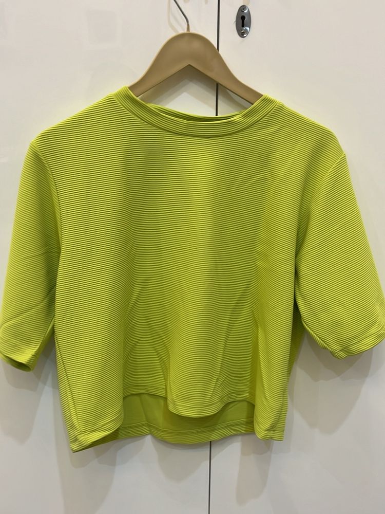 Fluorescent green top