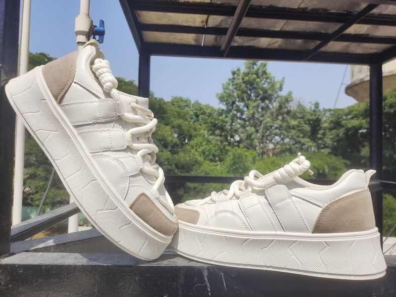 New Clean Imported Shoes For Sale /-