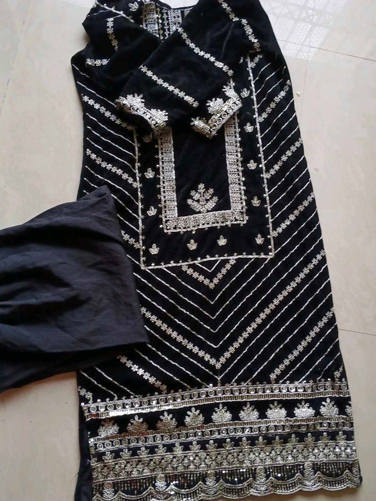 Elegant Black Velvet Kurta Set