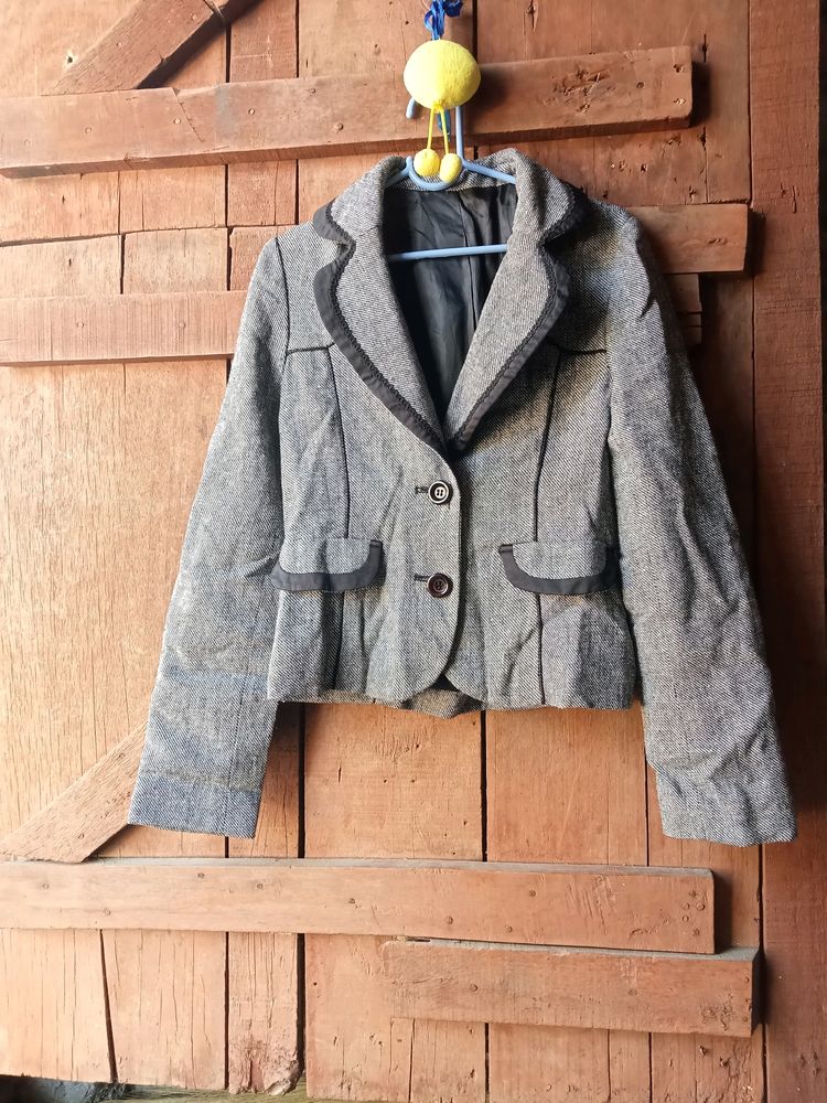 Trendy Women Short Blazer For Winter