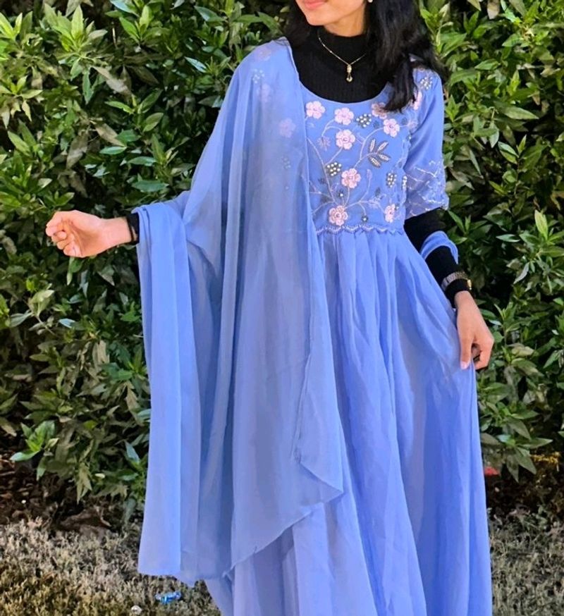 Women Ethnic Gown Set 🌸