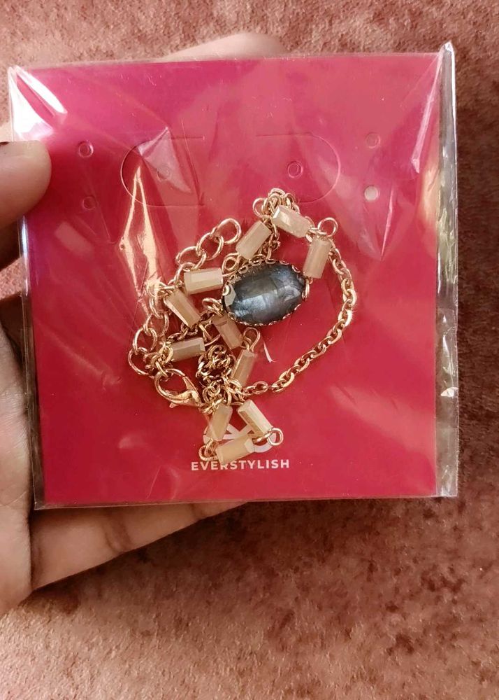 Anti-Tarnish Charming Blue Stone Hand Bracelet