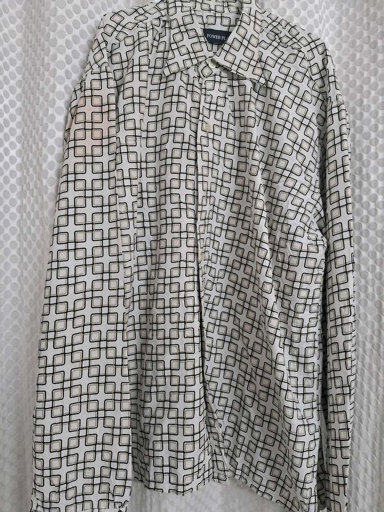 Patterned Men&#39;s Shirt