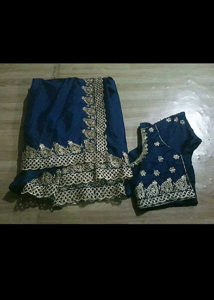 Beautiful Double Shaded Silk Saree With 36 Blouse