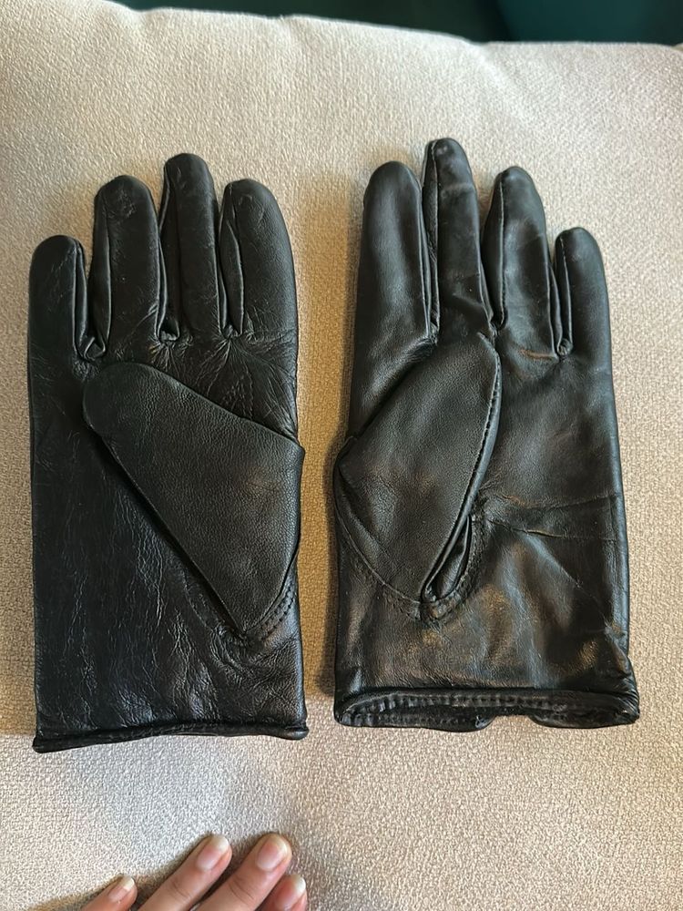 Leather Gloves With Cotton Cap Free