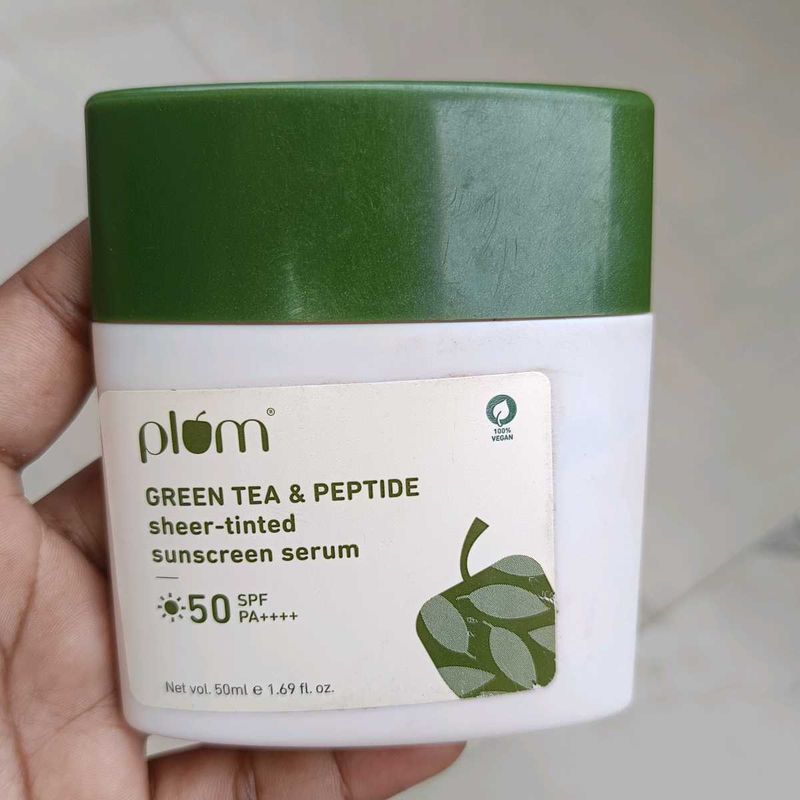 GREEN TEA &amp; PEPTIDE SHEER - TINTED SUNSCREEN SERUM