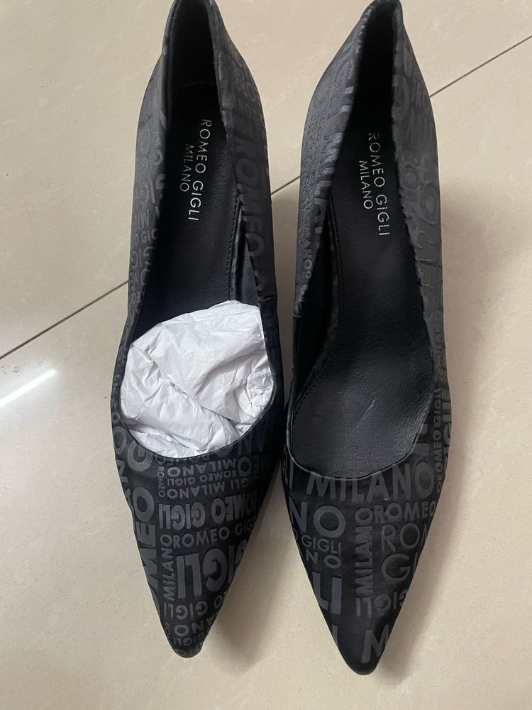 Romeo Gigli Milano Pointed Heels