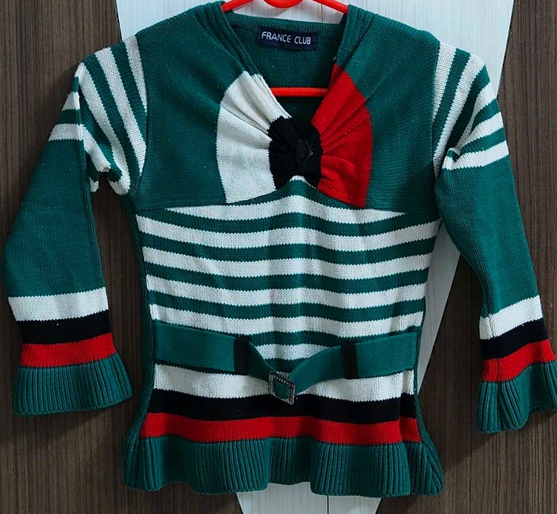 Trendy sea green sweater